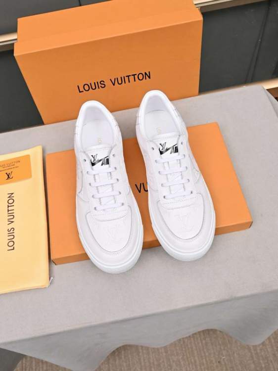 Picture of Louis Vuitton Shoes _SKULVsz38-45hnh072115640